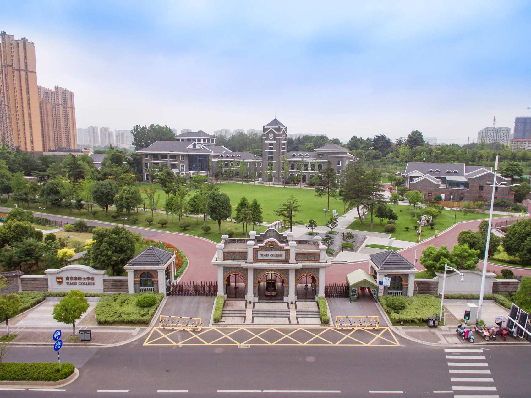 学校简介配图1.jpg